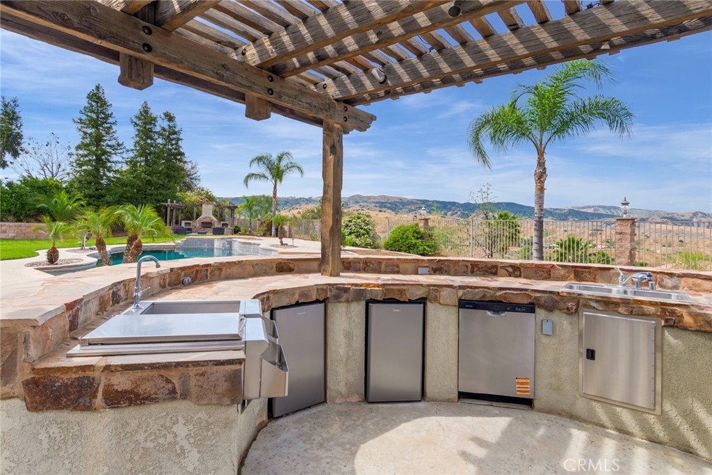 Redlands, California, 92373, United States, 4 Bedrooms Bedrooms, ,4 BathroomsBathrooms,Residential,Active,2036671