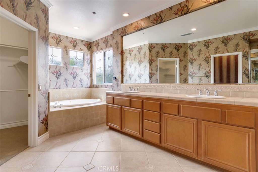 Redlands, California, 92373, United States, 4 Bedrooms Bedrooms, ,4 BathroomsBathrooms,Residential,Active,2036671