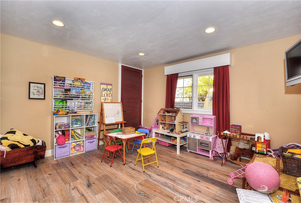 Cyprus Shore (CS) - Residential Lease