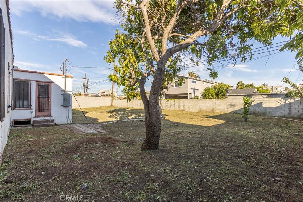 1614 S Highland Avenue