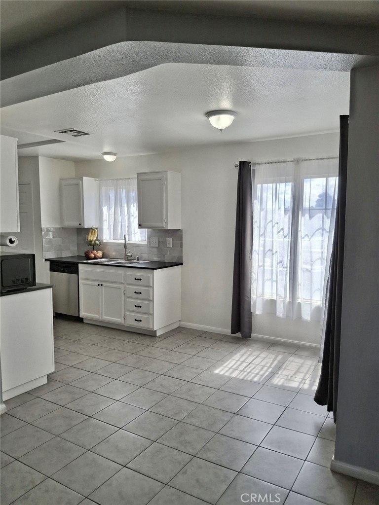 10580 Wakefield Street E