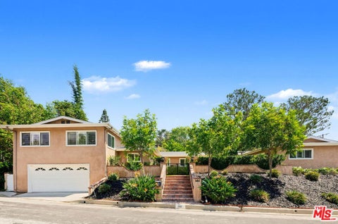 Photo of 860 Bronze Lane, Los Angeles, CA 90049 (MLS # 26915055)