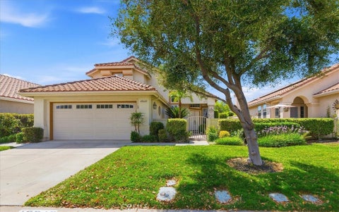 Photo of 40643 Via Jalapa, Murrieta, CA 92562 (MLS # SW26178049)