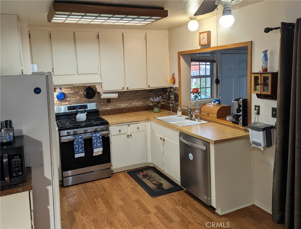 22196 EMERALD Street