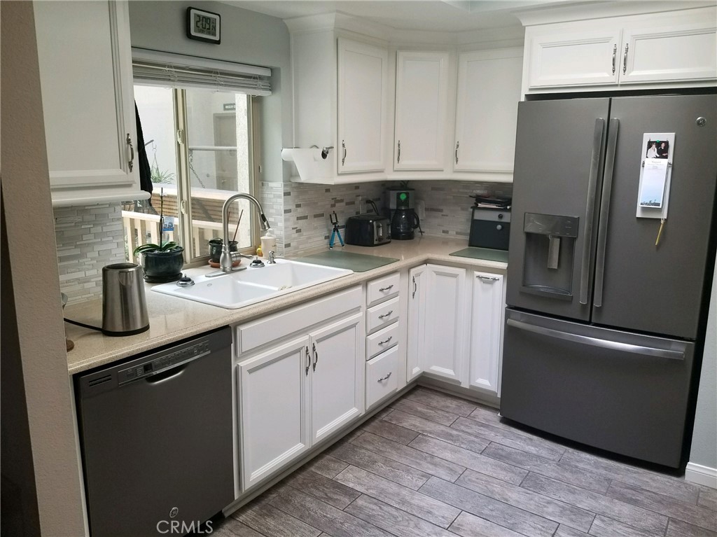 Huntington Landmark Townhomes (HLAN) - Residential Lease