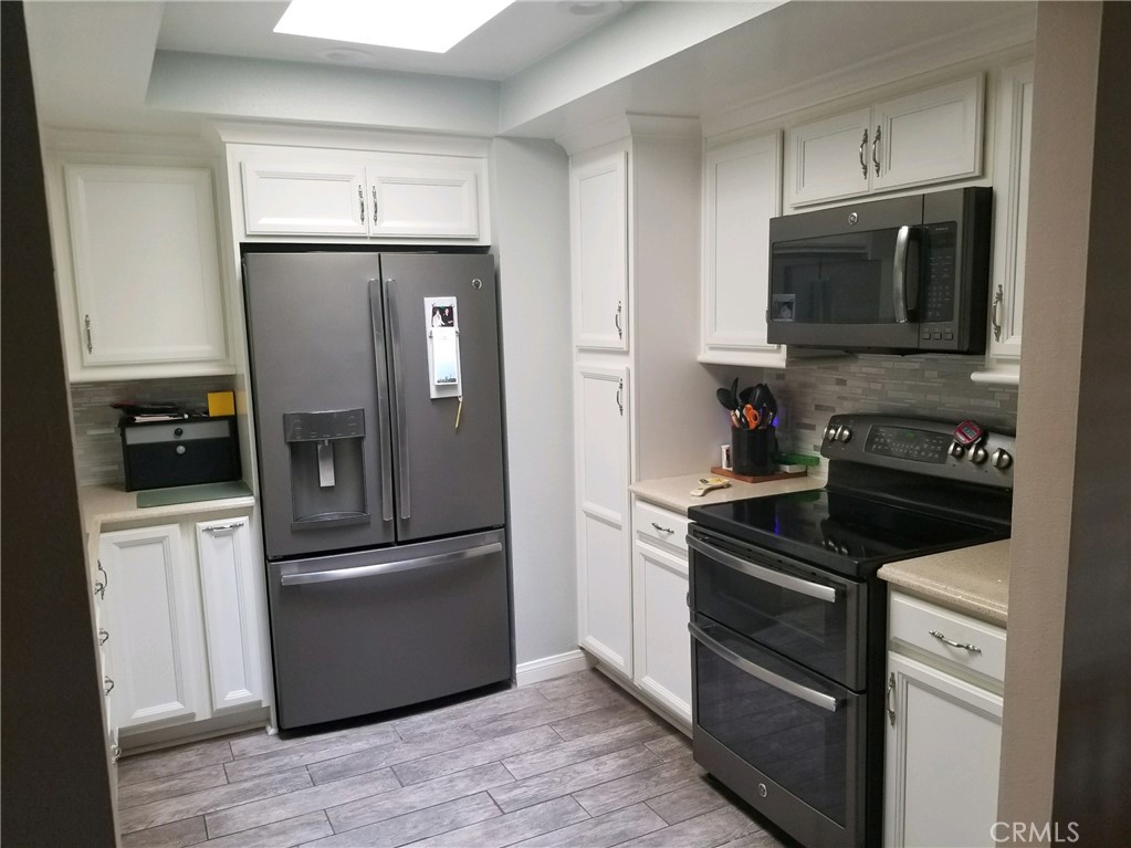 Huntington Landmark Townhomes (HLAN) - Residential Lease