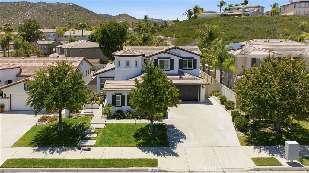 37709 Oxford Drive