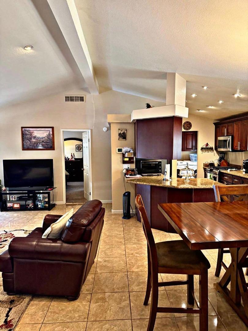 1010 ARROYO LINDO Court