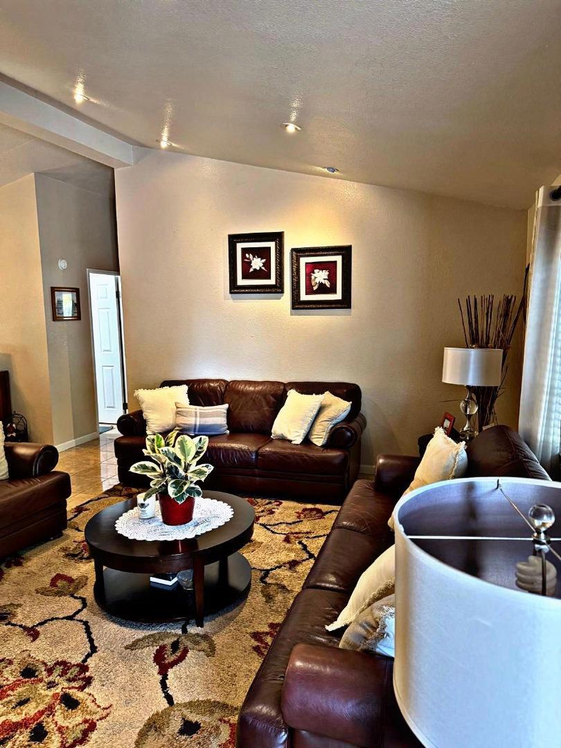 1010 ARROYO LINDO Court