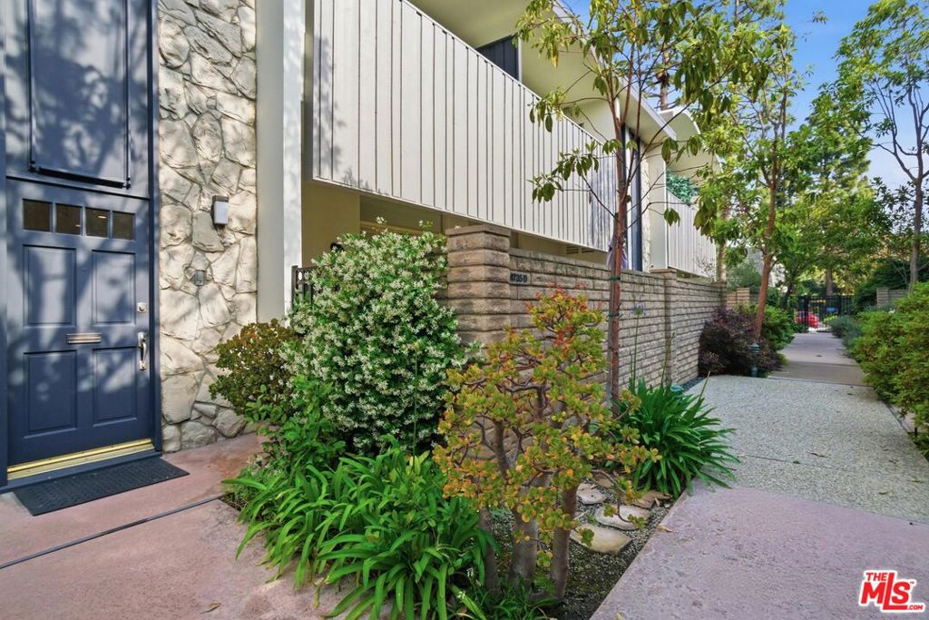 4735 La Villa Marina D