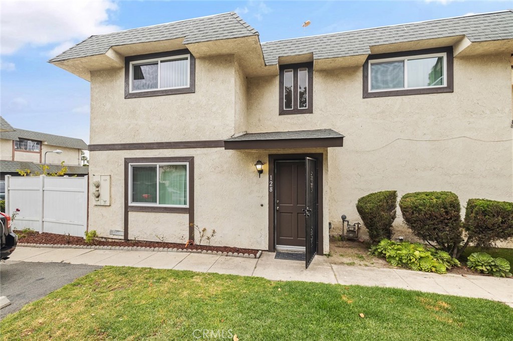 128 Fairview Street 1