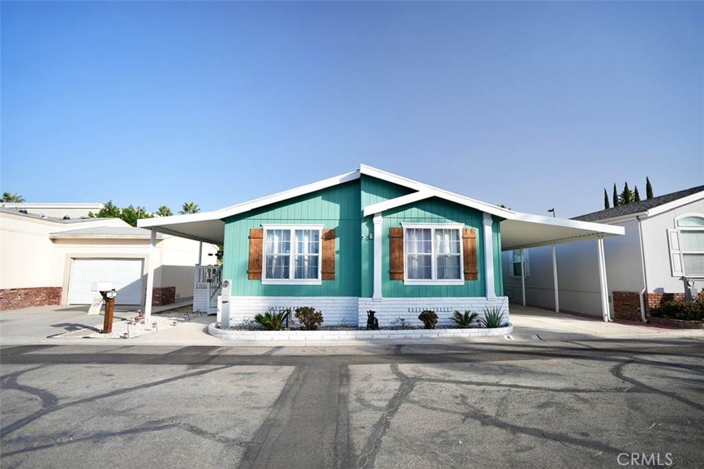 19127 Pioneer Boulevard 4