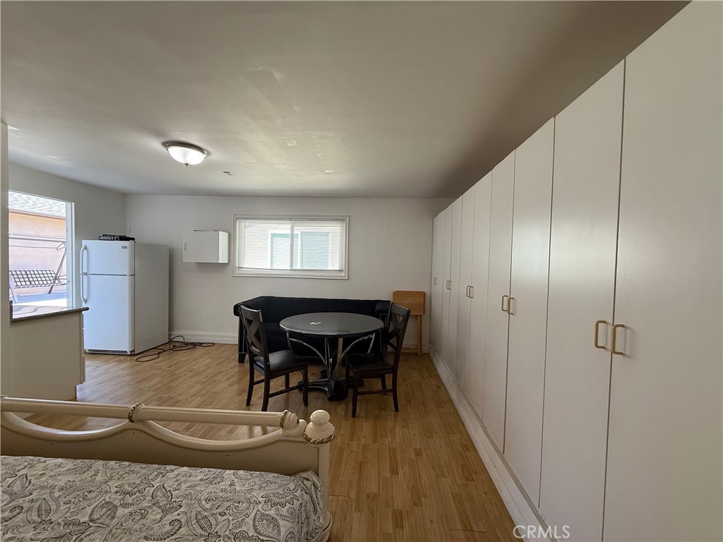 STUDIO AVAILABLE NOW IN NORTH HILLS
STUNNING PROPERTY
BACKYARD PATIO AREA
NO UTILITIES INCLUDED
STREET PARKING