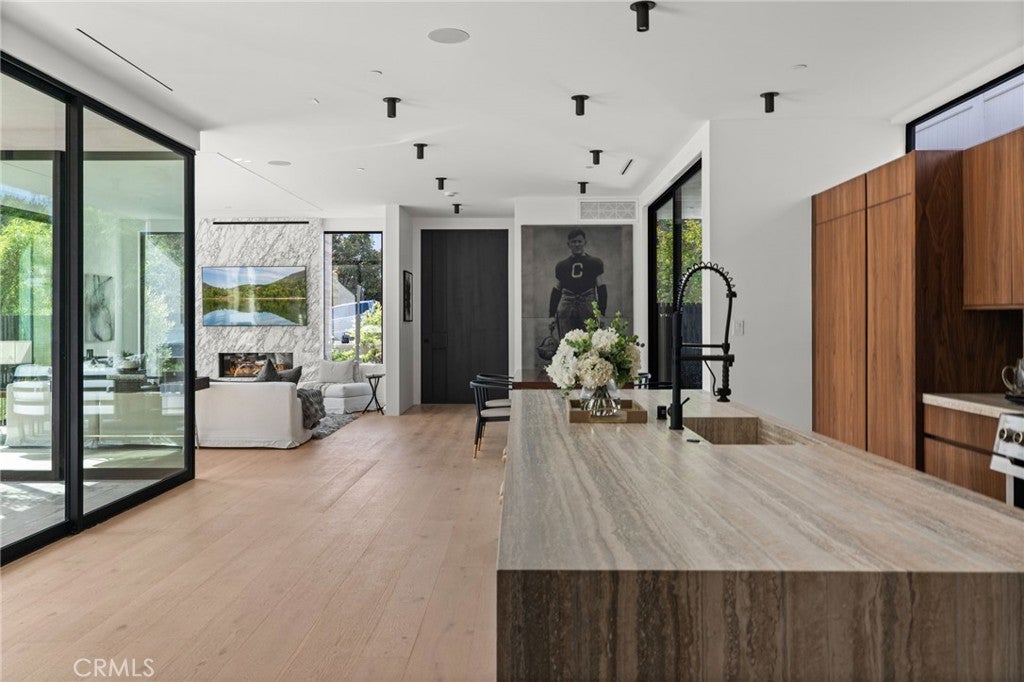 400 Heliotrope, Corona Del Mar CA 92625 - Photo 19