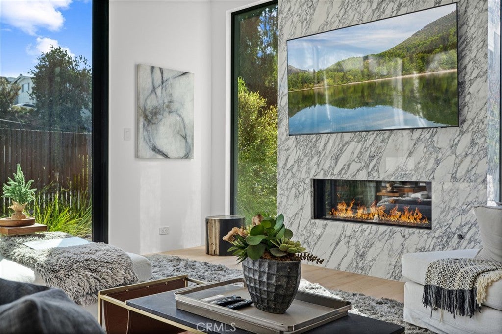 400 Heliotrope, Corona Del Mar CA 92625 - Photo 8