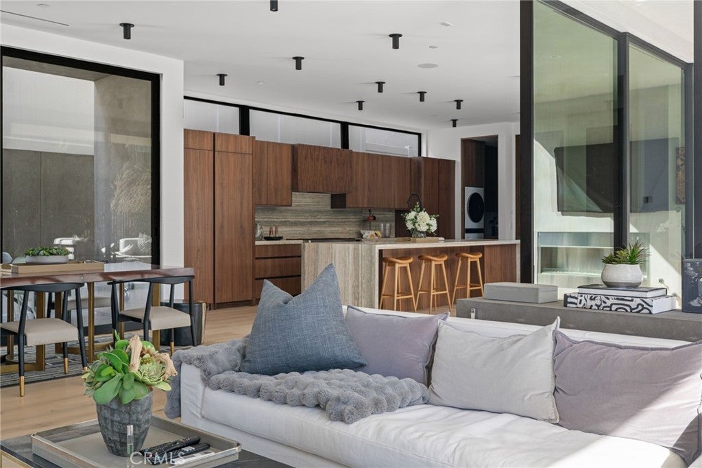 400 Heliotrope, Corona Del Mar CA 92625 - Photo 7