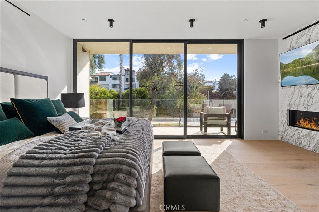 400 Heliotrope, Corona Del Mar CA 92625 - Photo 32