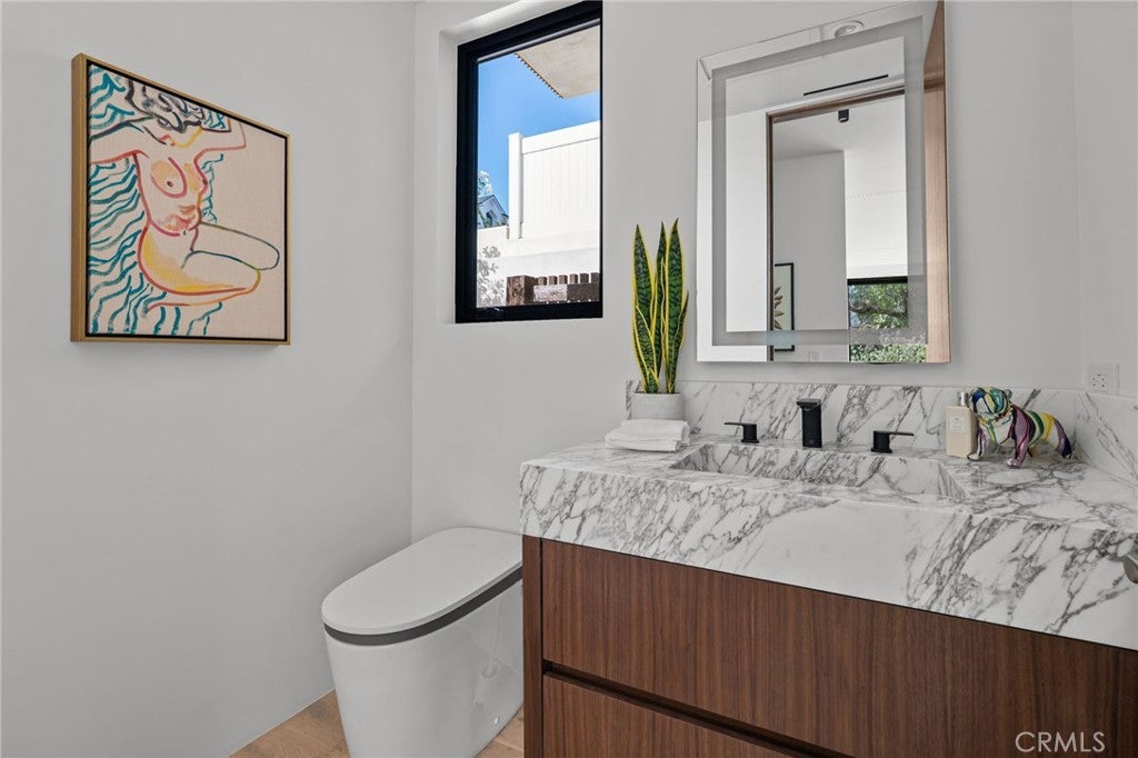 400 Heliotrope, Corona Del Mar CA 92625 - Photo 11