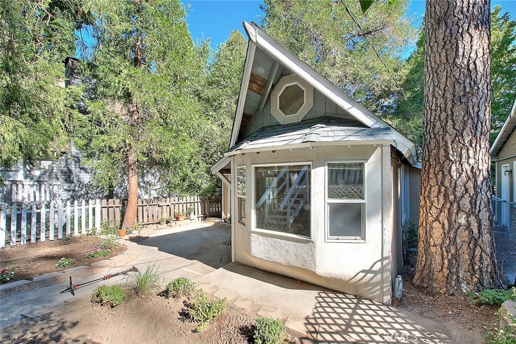 Crestline (CRES) - Residential