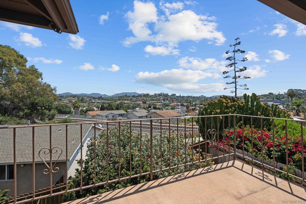 219 Lyon Cir