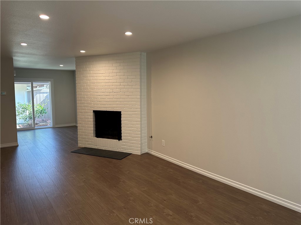 Looking for a comfy, low-maintenance spot to call home? This 1-bedroom, 1-bath condo in Tustin might be just what you’re after. In addition to a prime location it’s got a super open layout with a cozy fireplace, a chill dining area, and a kitchen that’s ready for all your meals—appliances included.
The bedroom has plenty of room to enjoy, and the bathroom has a full tub—perfect for when you need to soak the stress away. You’ll also have your own private patio to enjoy some fresh air, a 1-car garage for parking or storage, and access to two pools for those sunny SoCal days.
You’ll stay comfortable year-round with central heating and air, and there’s on-site laundry close by. The rent includes the HOA which covers water, trash, sewer, and front yard upkeep, so you can focus on settling in and enjoying the space.
Plus, it’s in a sweet spot—close to shopping, restaurants, parks, major freeways and great universities. Super convenient whether you're commuting or just exploring the area.