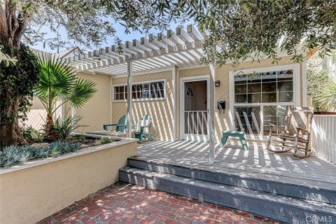 Photo of 1309 Oak AVE, Manhattan Beach, CA 90266 (MLS # SB26177708)