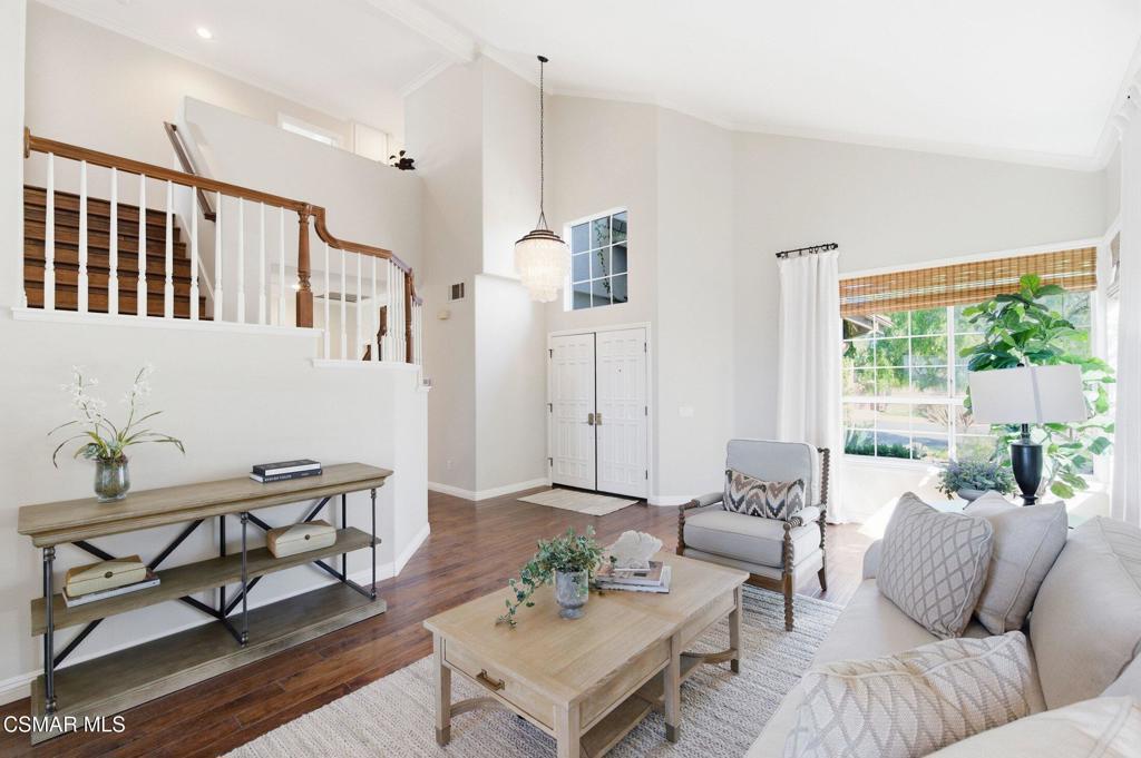 1329 La Culebra Circle