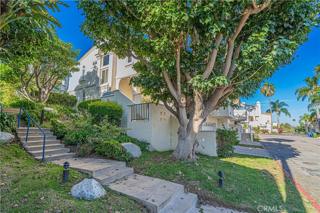 6473 Zuma View
