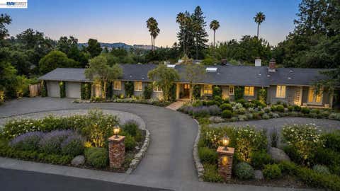 Photo of 16 Crest Estate Dr DR, Alamo, CA 94507 (MLS # 41144744)