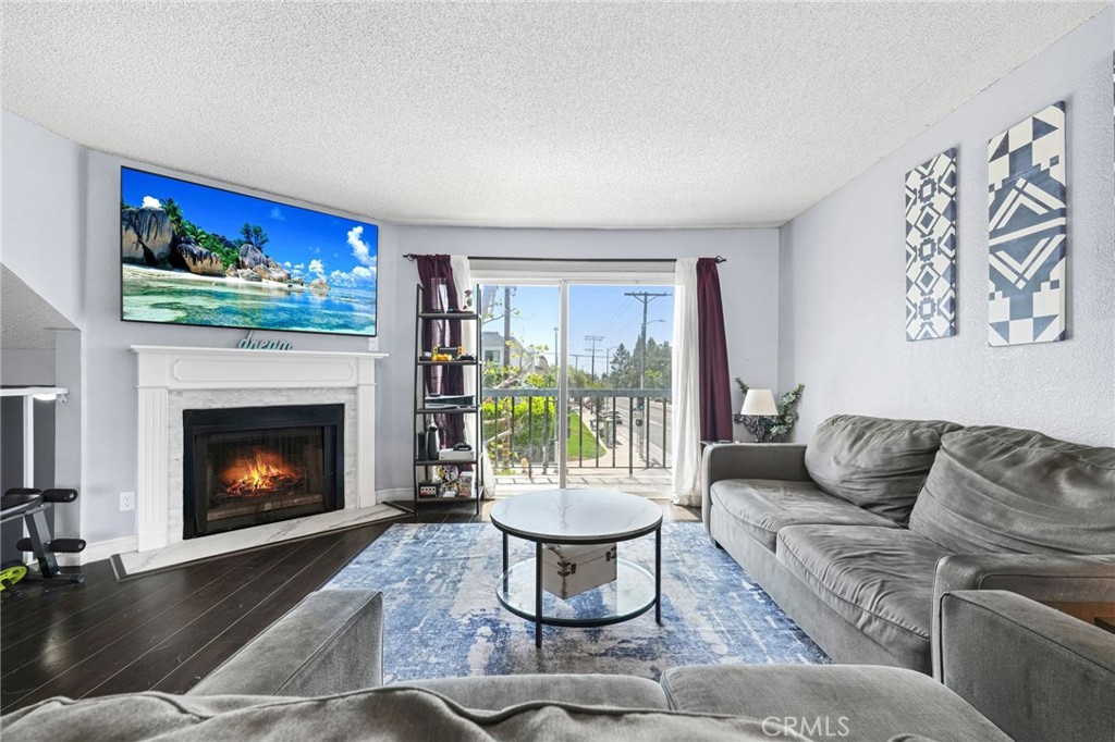 14287 Foothill Boulevard 41