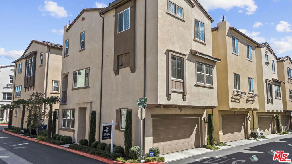 Photo of 11228 N Alta Avenue, San Fernando, CA 91345 (MLS # 26655431)