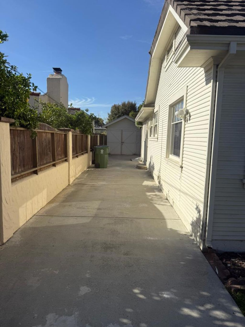 Photo of 22 Willow Street, Salinas, CA 93901 (MLS # ML82038835)