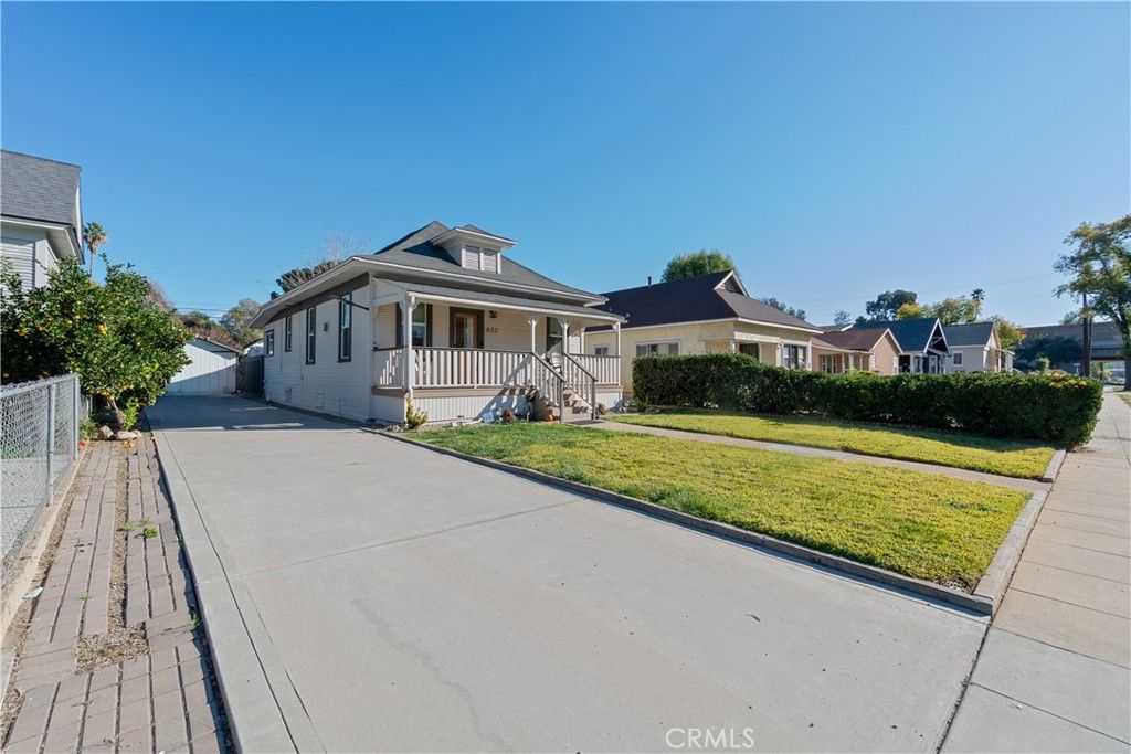 Photo of 632 Church, Redlands, CA 92374 (MLS # CV25278597)