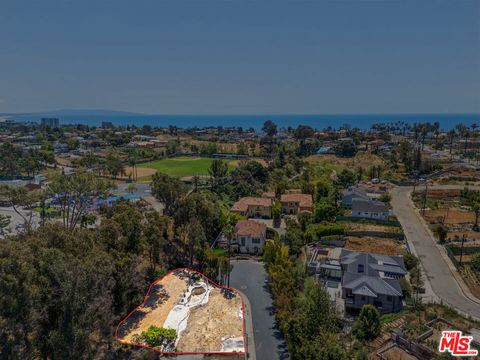 Photo of 722 Patterson Place, Pacific Palisades, CA 90272 (MLS # 26834893)