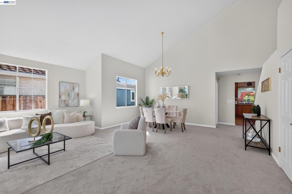 2556 Monte Lindo Ct