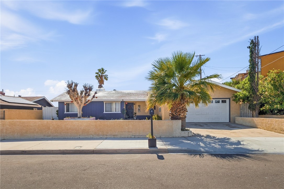 1104 Bigger St