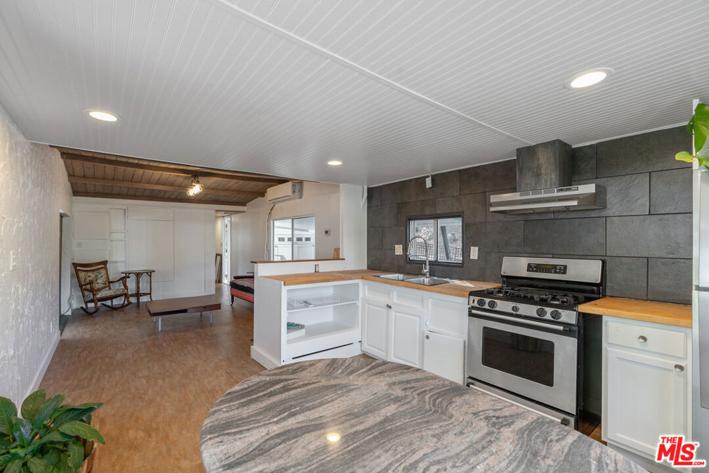 1667 Las Virgenes Canyon Road 9