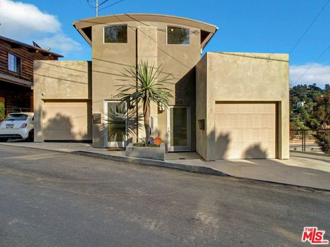 Photo of 2612 Corralitas, Los Angeles, CA 90039 (MLS # 25611375) Photo of 2612 Corralitas, Los Angeles, CA 90039 (MLS # 25611375)