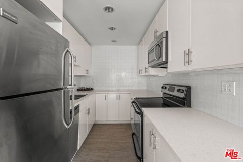 Photo of 843 4th Street #106, Santa Monica, CA 90403 (MLS # 26874287)