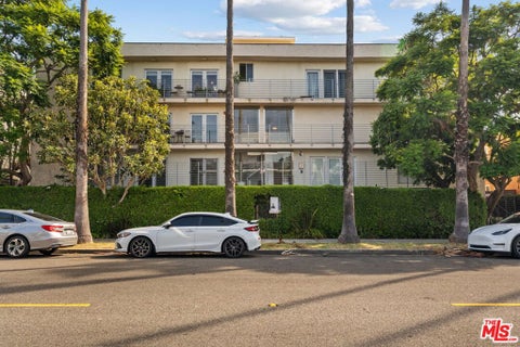 Photo of 843 4th Street #106, Santa Monica, CA 90403 (MLS # 26874287)