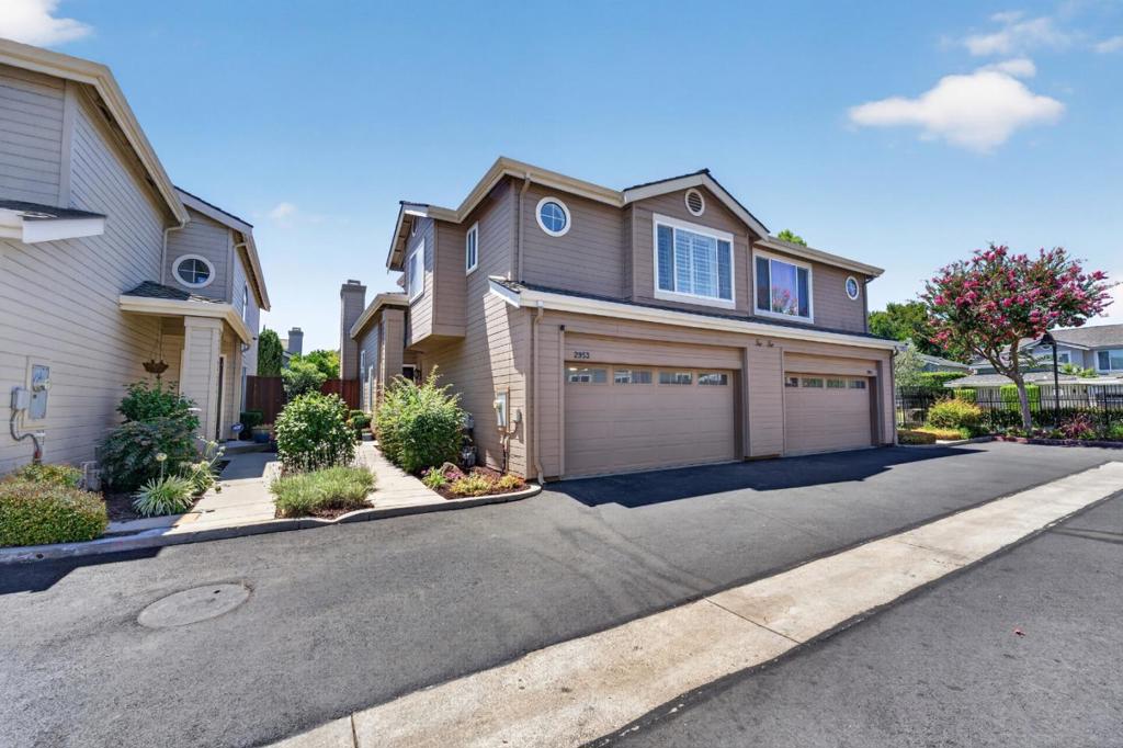 2953 Carrington Court