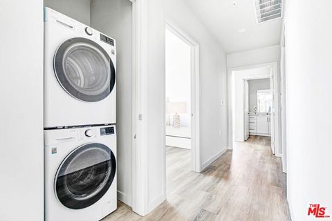 Photo of 2847 Leeward Avenue #305, Los Angeles, CA 90005 (MLS # 26833969)