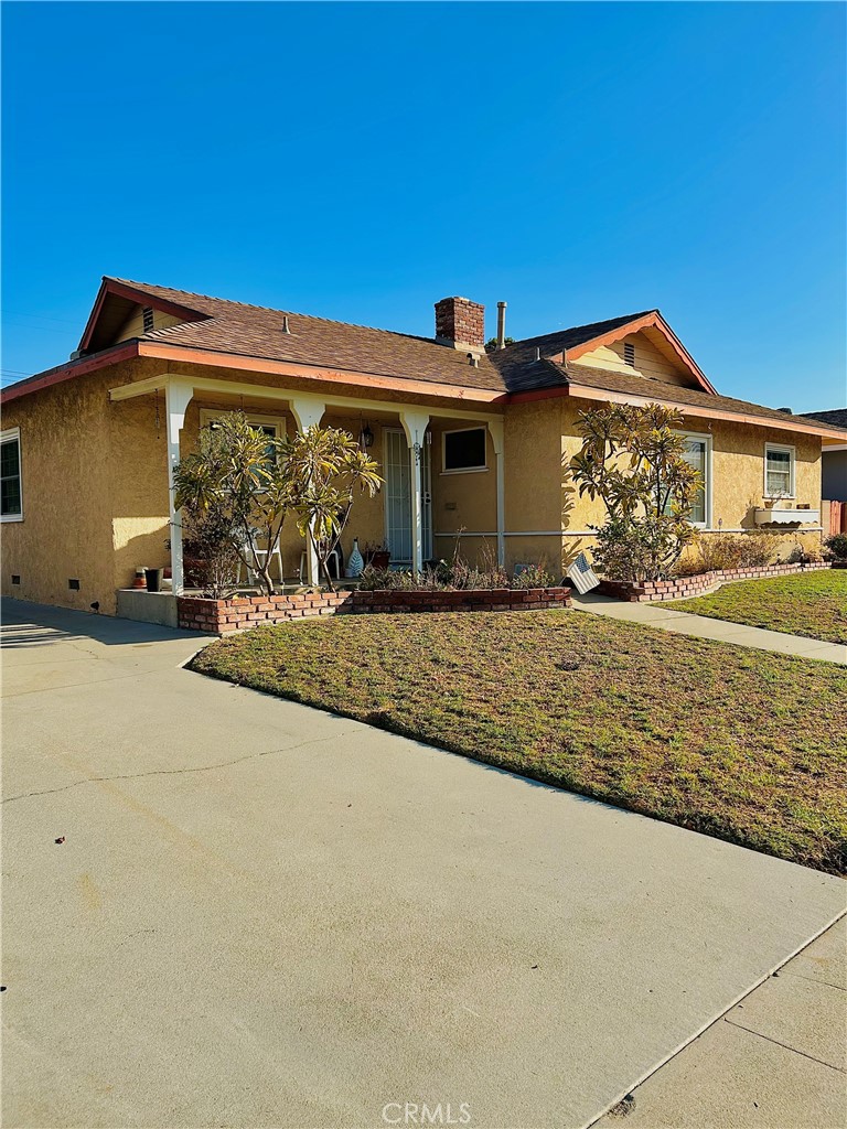 2611 Gregory Lane