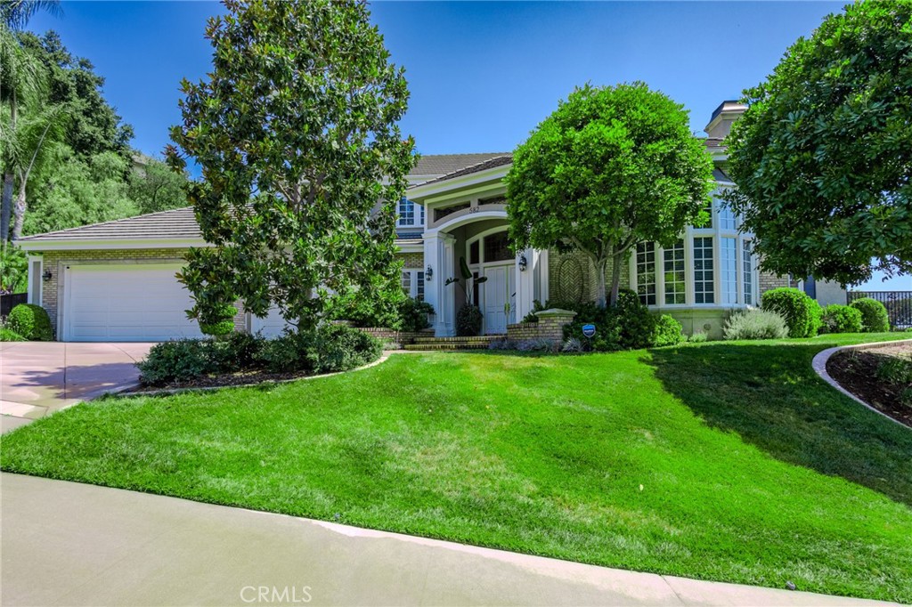 582 N Alta Vista Avenue