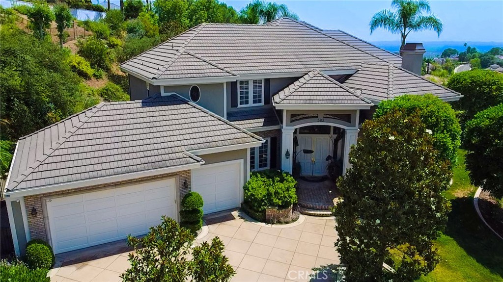 582 N Alta Vista Avenue