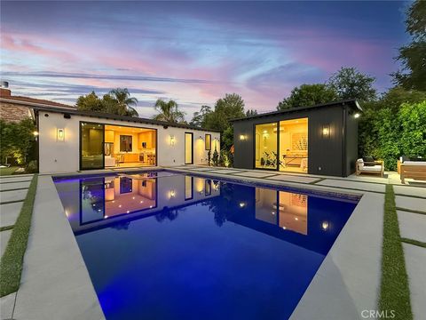 23416 Califa Street Woodland Hills CA 91367