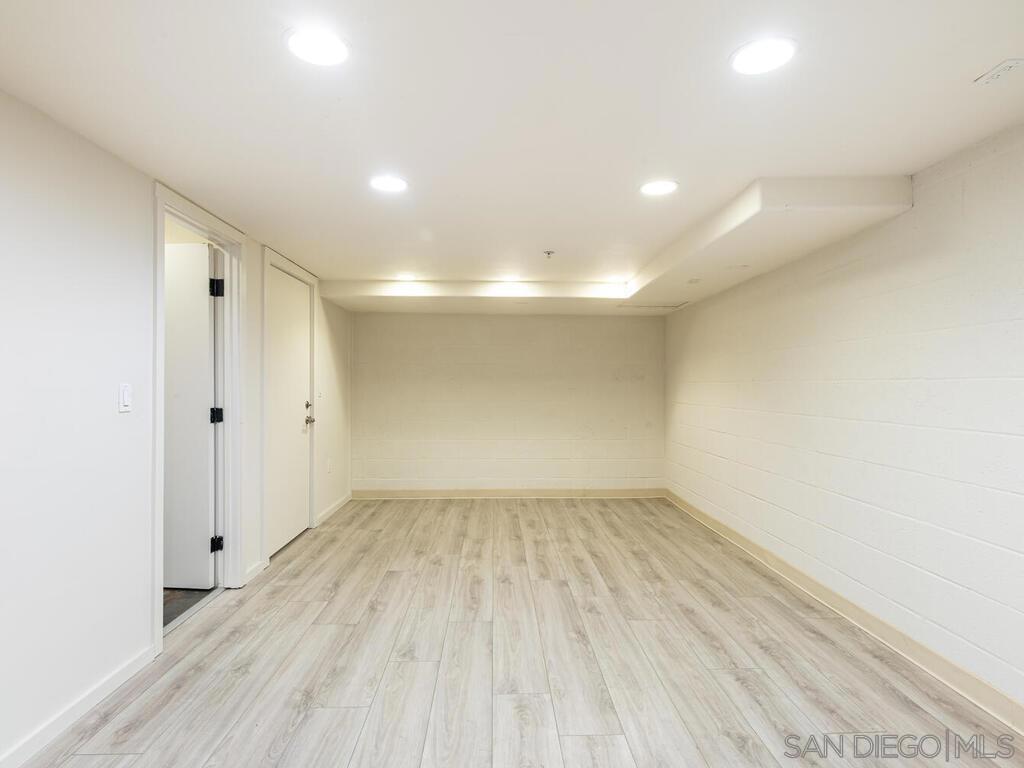 Coronado Village - Residential Lease
