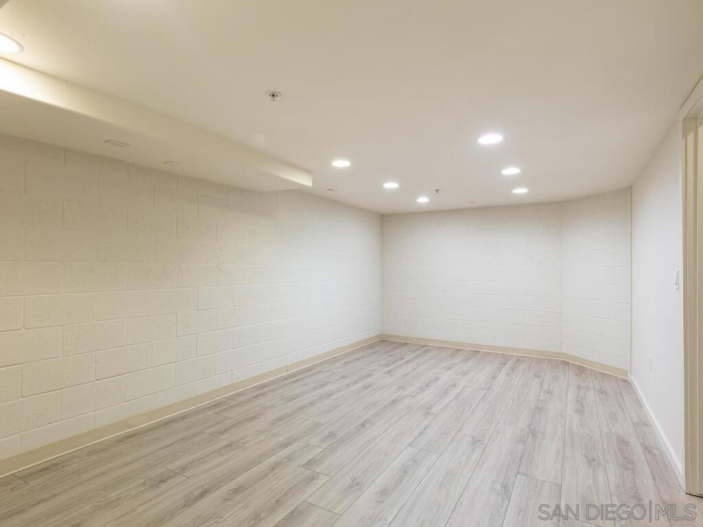 Coronado Village - Residential Lease