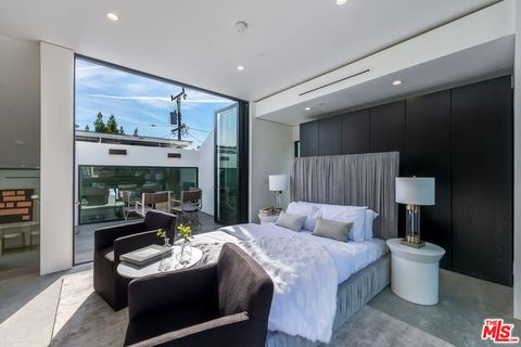 857 Hilldale Avenue West Hollywood CA 90069