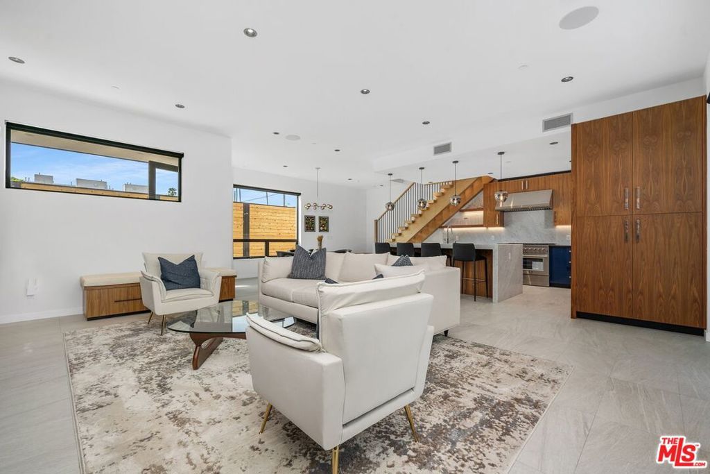 Photo of 212 Bay Street #102, Santa Monica, CA 90405 (MLS # 26649673)